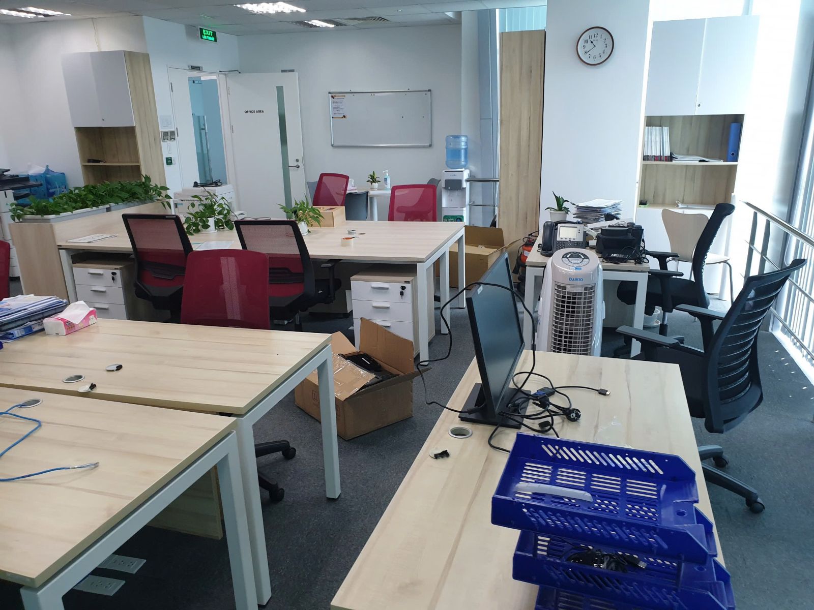 Thu mua bàn ghế văn phòng TPHCM